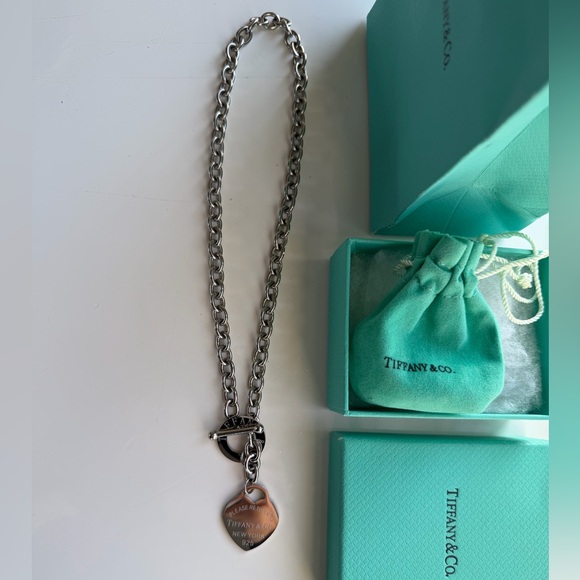 Silver Heart Pendant Fashion Necklace - Picture 5 of 5